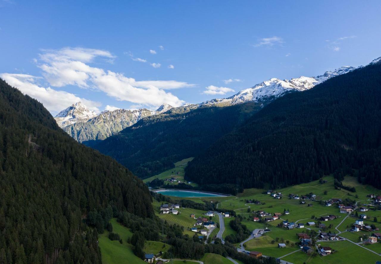 Haus 4 Montafon By Pferd Auf Wolke Lägenhet Gaschurn Exteriör bild